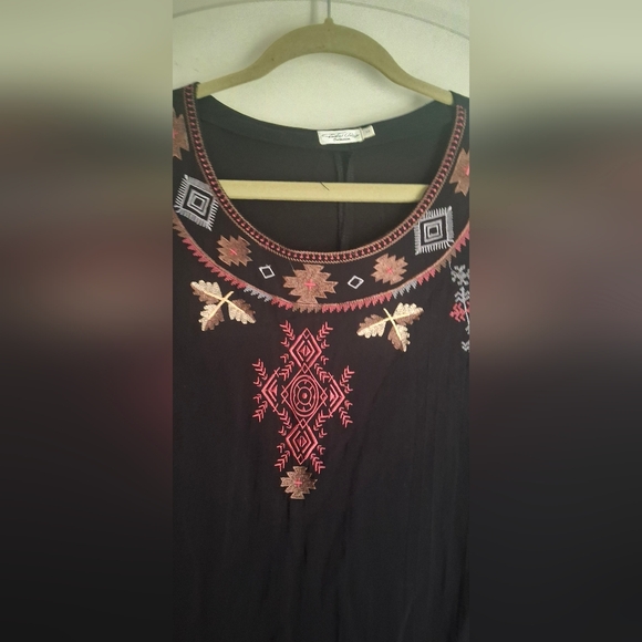 Tasha Polizzi Collection Embroidered Black and Pink Women's Top M BOHO GYPSY - Picture 6 of 11